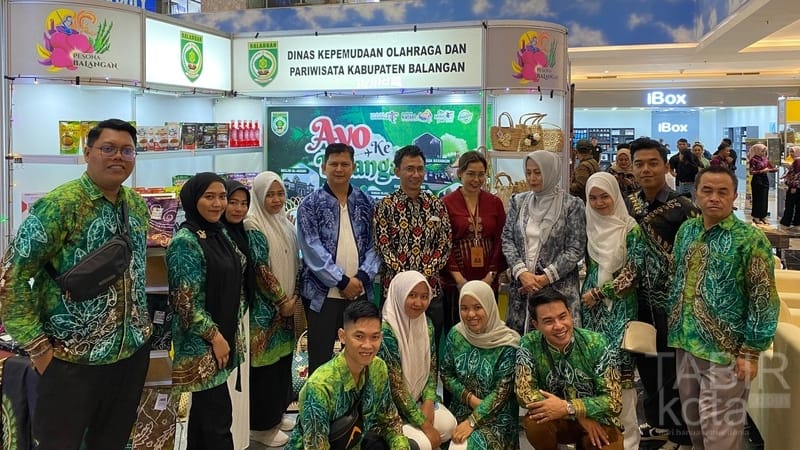 Pemkab Balangan Raih Piagam Stan Terfavorit Indokraf Expo Bali