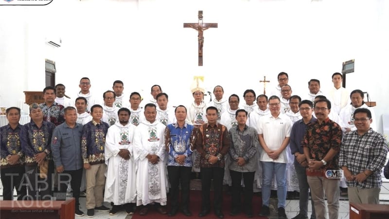 Pj Bupati Mura Hadiri Pentahbisan Gedung Gereja Katolik St. Stefanus