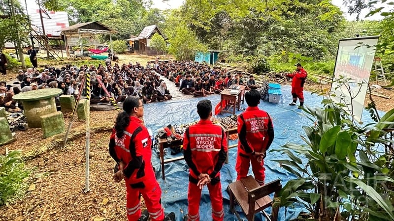 Bekali Pramuka Teknik Evakuasi Medan Terjal, MAN 1 HST Datangkan Pemateri dari VRI Kalsel