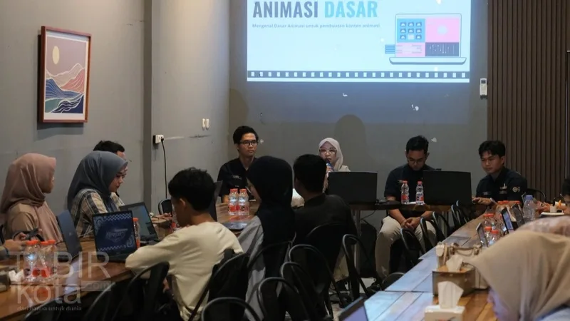 Tingkatkan Pengelolaan Informasi, Pemkab HST Gelar Pelatihan Video Animasi Sederhana