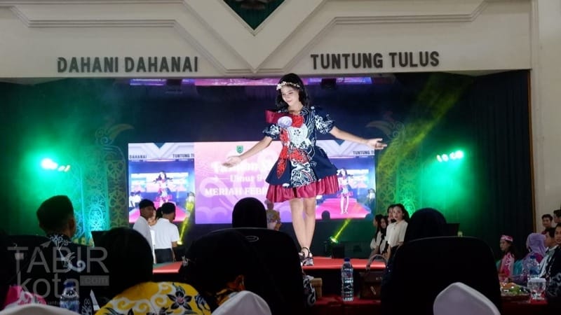 Buka Wastra Barsel 2024, Pj Bupati Dorong Pengembangan Ekraf Berbasis Budaya