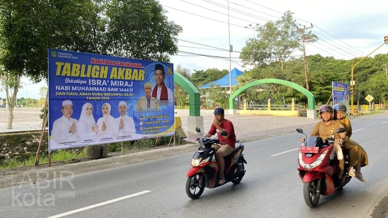 Peringatan Isra Mi’raj dan Haul Guru Sekumpul, Pemkab Tapin Gelar Tabligh Akbar UAS Riau dan UAS Banjar