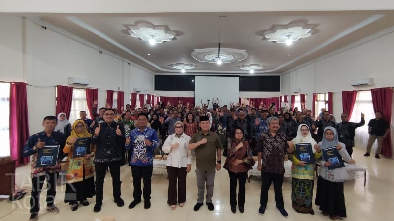 Buka Pelatihan Peningkatan Kompetensi Guru, Pj Bupati Barsel Harap Sektor Pendidikan Terus Berkembang