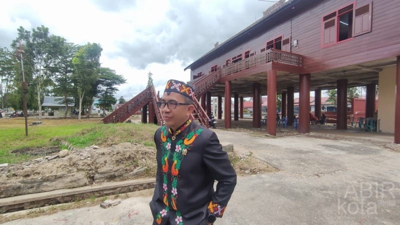 Hadiri Peresmian Rumah Adat Dayak, Wakil Ketua I DPRD Barsel Harap Jadi Pusat Aktivitas Budaya dan Sosial