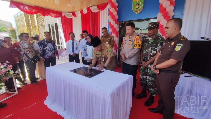 Resmikan Mall Pelayanan Publik, Pj Bupati Barsel: Komitmen Pemkab Tingkatkan Layanan Masyarakat