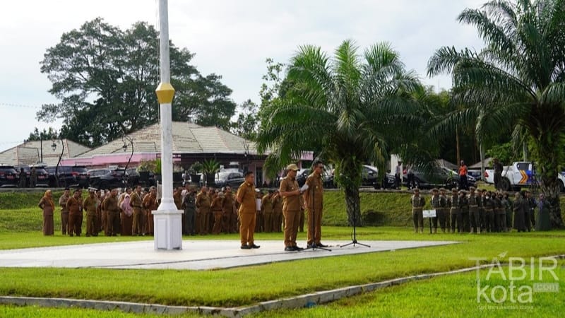 Pimpin Apel Gabungan, Bupati Balangan Pastikan Belanja Pegawai dan Honorer Tak Terdampak Efisiensi