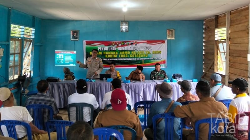 Satgas TMMD Kotabaru bersama Polsek Pamukan Selatan Gelar Sosialisasi Kamtibmas