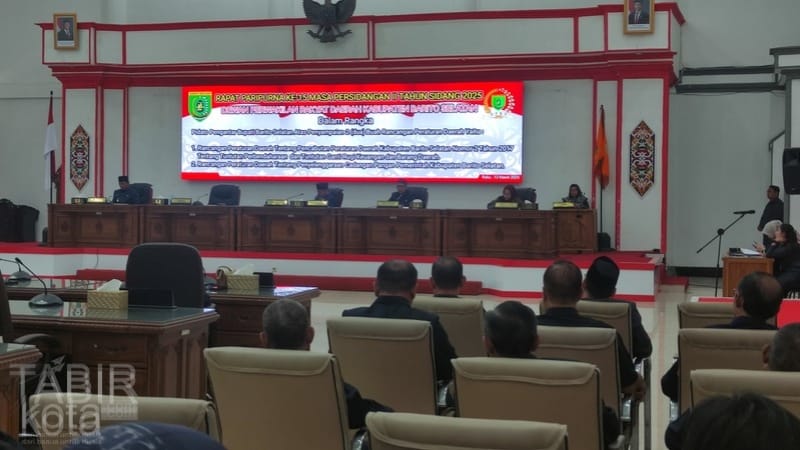 Bahas Dua Ranperda, DPRD Barsel Gelar Paripurna ke-15 Masa Persidangan II 2025