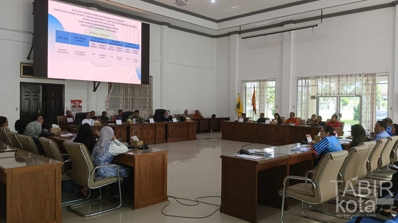 DPRD Barsel Rampungkan Pembahasan Tenaga Kontrak dan Layanan Perumdam