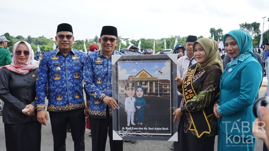 Pimpin Apel Peringatan Hardiknas 2025, Wabup Kotabaru Sampaikan Sambutan Mendikdasmen RI