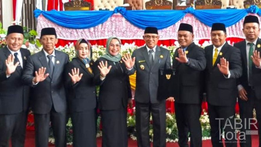 DPRD Kotabaru Gelar Paripurna Penandatanganan Persetujuan Pemekaran DOB Tanah Kambatang Lima