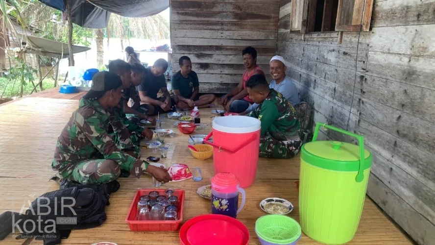 Pererat Silaturahmi, Satgas TMMD Kodim 1012/Buntok Gelar Komsos Bersama Warga Talio