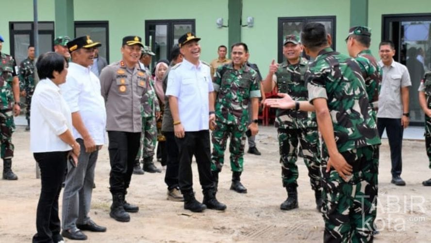 Tinjau TMMD, Bupati Barsel Apresiasi TNI dalam Pembangunan Daerah