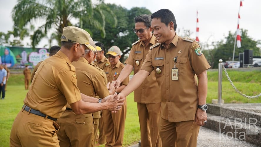 Pimpin Apel Gabungan Sekaligus Halalbihalal, Bupati Balangan Ajak Tingkatkan Semangat Kebersamaan