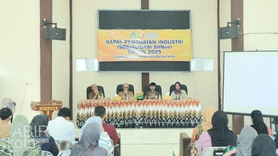 Buka Sosialisasi SIINas, Sekda Tapin Optimis Industri Daerah Semakin Berkembang