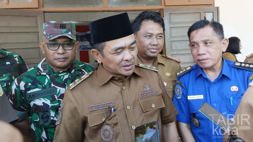 Wabup Barsel Buka Pelatihan Dasar Pemadam Kebakaran untuk 120 CPNS