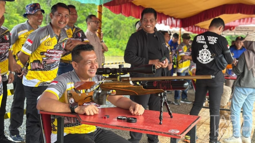 Sambut Hari Bhayangkara ke-79, Polres Kotabaru Gelar Tournament Menembak