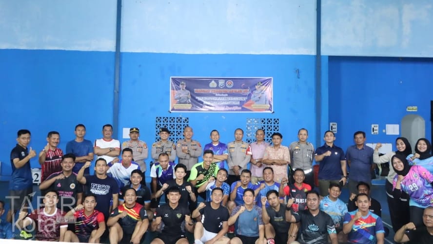 Peringati HUT ke-79 Bhayangkara, Polres HST Gelar Turnamen Badminton