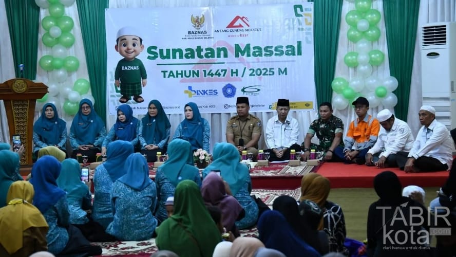 Pemkab HSS bersama BAZNAS dan PT AGM Gelar Sunatan Massal