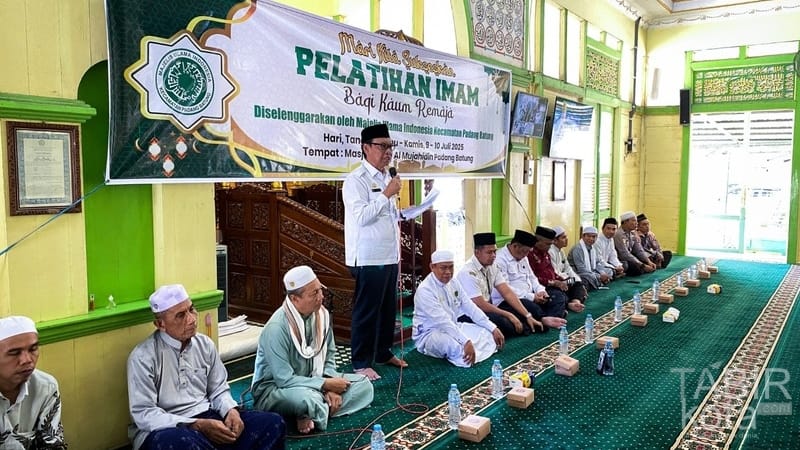 Buka Pelatihan Imam Remaja, Wabup HSS: Langkah Strategis Bina Generasi Muda