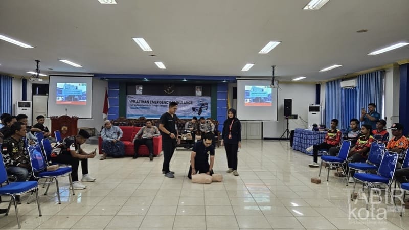 Sosialisasi Keselamatan, RSHD Barabai Gelar Pelatihan Emergency Ambulan