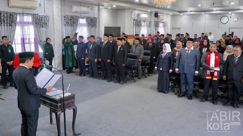 Perkuat Kinerja Pemerintahan, Bupati Balangan Lantik 26 Pejabat