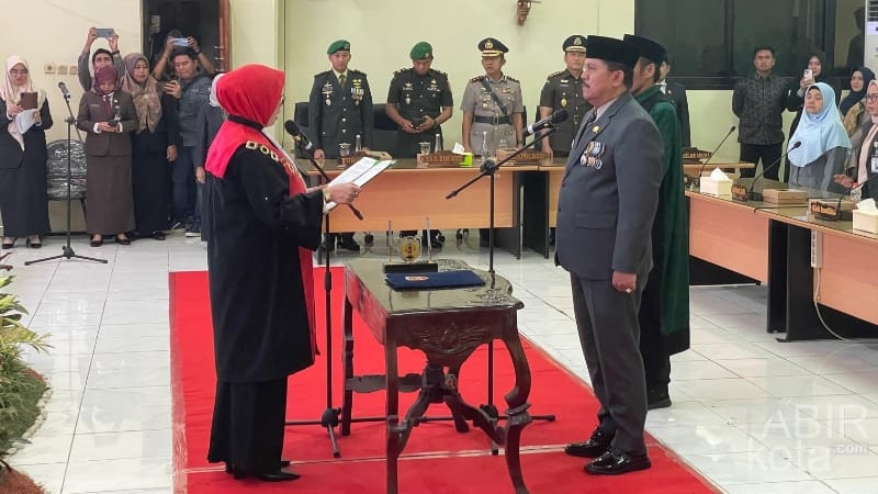Rapat Paripurna DPRD HST, Pahrijani Resmi Duduki Kursi Pimpinan