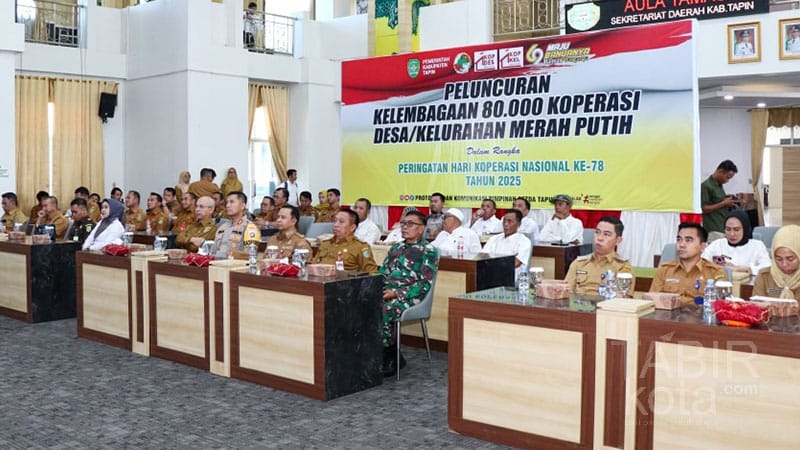 Ikuti Peluncuran KMP, Bupati Tapin Tekankan Pentingnya Pengelolaan Koperasi Profesional