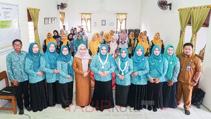 Hadiri Sosialisasi Pola Asuh Anak, Ketua TP PKK Tapin Bangga Prevalensi Stunting Terendah se-Kalsel