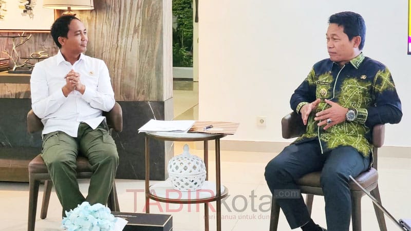 Minta Dukungan Akses Jalan Wisata Batarius, Bupati Balangan Audensi dengan Menhut RI