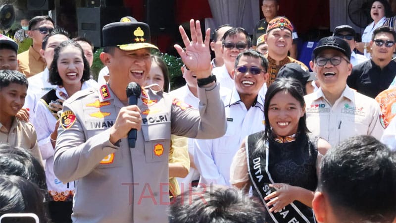 Kapolda Kalteng Ingatkan Siswa SMA di Buntok Pentingnya Pendidikan untuk Masa Depan