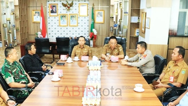Pimpin Rapat Forkopimda, Bupati Tapin Sampaikan Arahan Mendagri RI