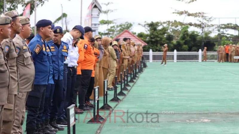 Pimpin Apel Gabungan, Sekda Mura Tekankan Pentingnya Peningkatan Disiplin Kerja