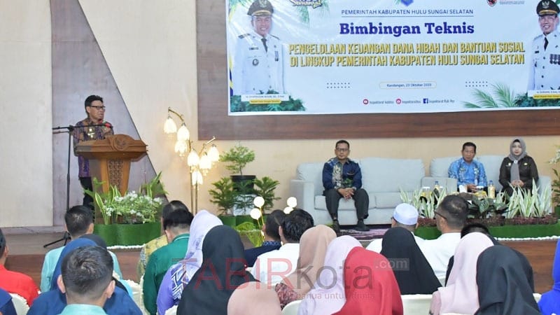 Buka Bimtek Pengelolaan Dana Hibah dan Bansos, Wabup HSS Tekankan Transparansi serta Akuntabilitas