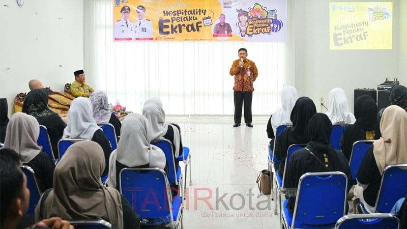 Tingkatkan Daya Saing Sektor Kuliner, Disporapar HSS Gelar Pelatihan Hospitality bagi Pelaku Ekraf