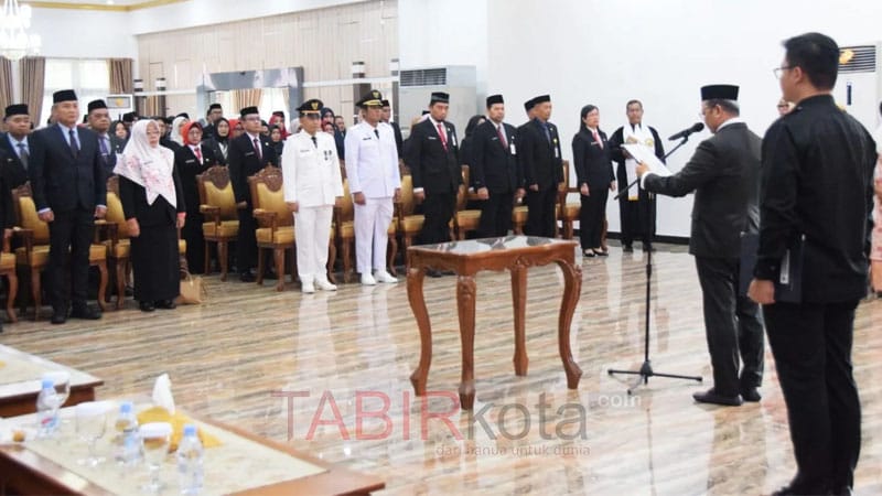 Bupati Tabalong Lantik Pejabat Tinggi Pratama, Pengawas, Fungsional dan Administrator 