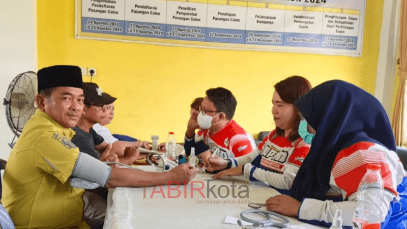 Wabup Barsel Buka Pasar Murah HUT ke-61 Partai Golkar