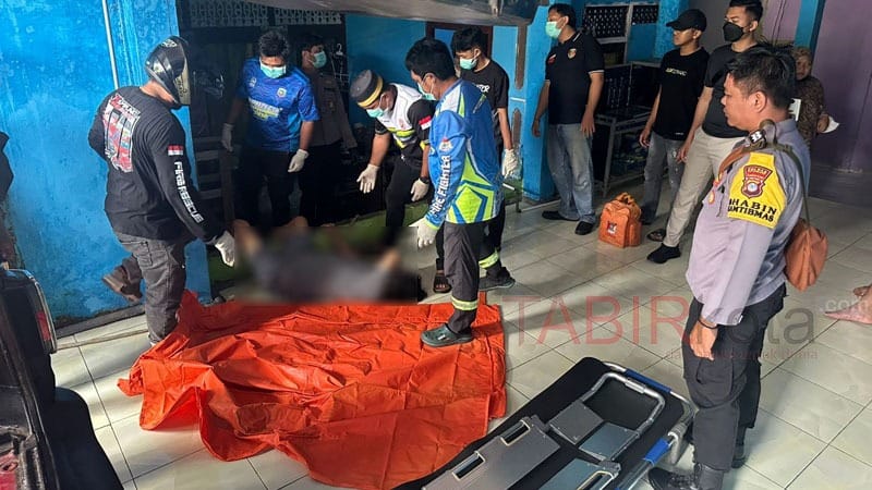 Geger, Thomas Ditemukan Tak Bernyawa di Depan Rumah Kosan di Kotabaru