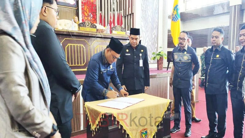 Pansus III DPRD Kotabaru Sampaikan Raperda Pengelolaan Sumber Daya Air
