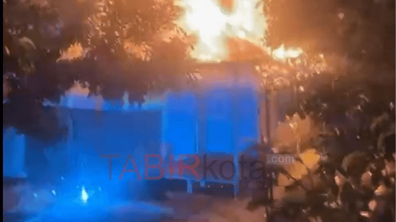 Diduga Korsleting Listrik, Rumah Kosong di HST Ludes Dilahap “Si Jago Merah”