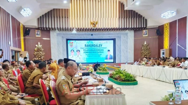 Bupati Barsel Hadiri Rakordalev Evaluasi Pembangunan Daerah Triwulan III se-Kalteng