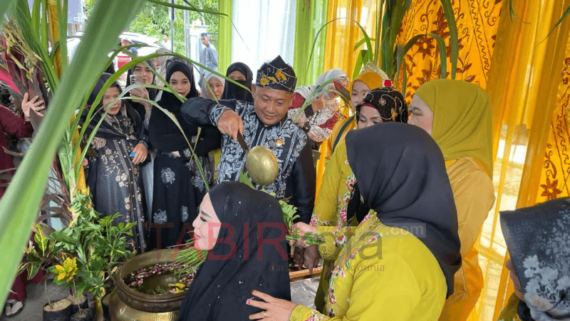 Hadiri Silaturahmi Rama Andin Trah Daha, Bupati HST Harap Juriat Warisi Keluruhan Budi Maharaja Sukarama