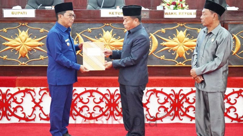 Hadiri Paripurna ke-7, Bupati Mura Sampaikan Keberhasilan Capaian Opini WTP dari BPK RI