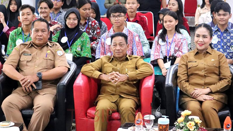 Kukuhkan Anggota Forum GenRe, Bupati Mura Harap Berdampak Positif Bagi Generasi Muda
