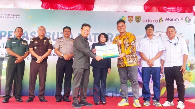 Tingkatkan Layanan Kesehatan Warga, Pemkab Barsel Bersama Adaro Gelar Operasi Katarak Gratis