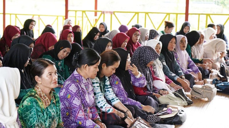 Tingkatkan Kapasitas Kader IMP dan Penyuluh KB, Pemkab Balangan Gelar Pelatihan Public Speaking