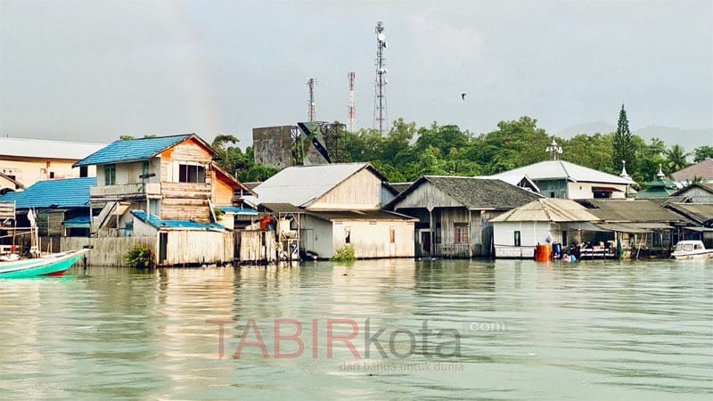 Pemkab Kotabaru Imbau Warga Waspada Hujan Deras dan Potensi Banjir Rob