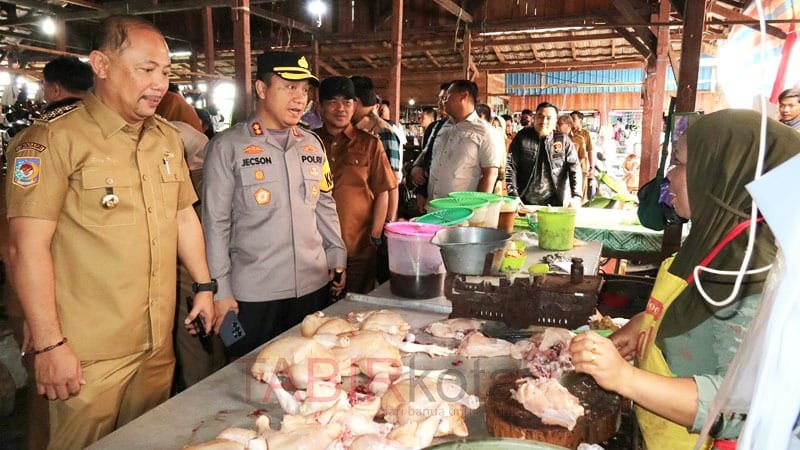 Jelang Tahun Baru, Kapolres dan Bupati Barsel Sidak Pasar dan Pelabuhan