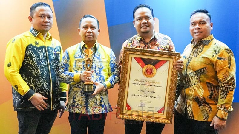 Terima Penghargaan Kabupaten Sangat Inovatif, Bupati Tapin Minta OPD Terus Kembangkan Inovasi