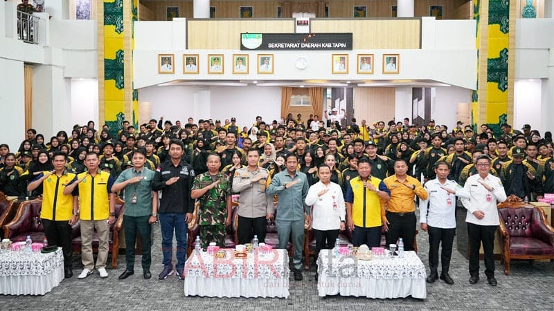 Serahkan Bonus Atlit Porprov VII Kalsel, Bupati Tapin: Wujud Komitmen Dukung Peningkatan Prestasi Olahraga